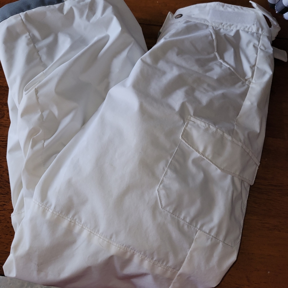 Size M white snowpants